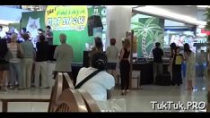 Играть Наложница раздевается, чтобы увести ее бобра