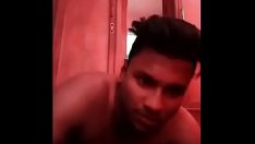 Oynat derin yağda kızartılmış ve onun gf