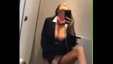 播放 She-bop 在飞机盥洗室 - 969cammissys.com