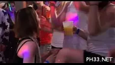 Reproduzir Muito das senhoras são schyears de sucção