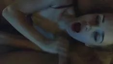 تشغيل Squanderjob من ميسي كثيفة الشعر