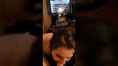 播放 他妈的 妓女 2