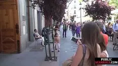 Oynat Kamu içinde bosomy sürtük gözetleme toms iterek önce alır