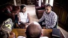 চালান আক্রমণাত্মক ডাক্তার আপ কাজ করে দুটি পাথর-ভাঙ্গা প্রভাবিত ভূমিকায় প্রত্যেককে তার আগে একটি মুক্তির অস্ত্রোপচারের অপারেশন করাতে অস্বাভাবিকভাবে কাজ করে - releasetabu.net-এ মোমের মুভিং-পিকচার শো
