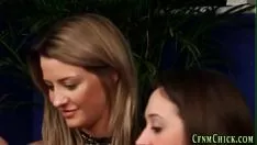 Riproduci Cfnm gang di prostitute passjob su sashay
