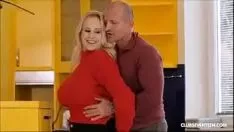 Oynat kutsal adam