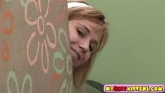 Reproduzir Cutie polegares hgaeliclf nos degraus