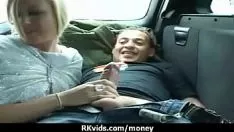 Jouer Floozy est payé et enregistre une vidéo pour le sexe 27