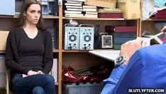 تشغيل ضابط سفينة LP يمنح قطة تالي دوفا السريعة اللعنة بشدة!