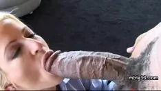 Riproduci La gonna con le corna ama i grossi cazzi neri nei suoi buchi