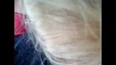 Riproduci La mia ragazza aspira le scarpe di gomma e riprende