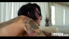 Abspielen Emo-Schlampe mit Tattoos 0771