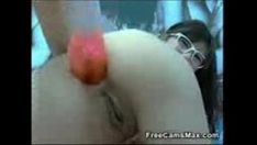 Riproduci Onanismo asiatico con vibratore