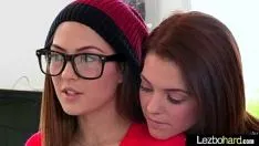 Jouer Processus de vue lez chaud avec la belle chaude miss vid-21