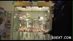 Redare Arătosul plăcut pentru floozy devine frumoasa ei pizdă rasă netedă învinsă și aspirată