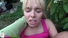 Reproduzir Promenadecuties - jovem senhorita loira com grandes pecados - adolescente não profissional batedora de fucworld