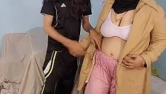 Putar Desi wanita gemuk india seksi montok bhabhi selingkuh dengan suami dan kasar keras meniduri vaginanya ke pantat oleh dever