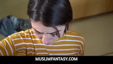 Afspelen Muslimfantasy - angeline red eindigt neuken met donnie rock