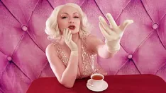 Jouer Asmr : vidéo de gants en latex doubles (arya grander) gros plans sexy - point de vue gants d'infirmière clip gratuit