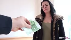 Jouer Casting de rue allemand : Marie, 18 ans, de Berlin, se fait baiser pour de l'argent