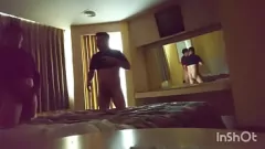 Odtwórz Bi ciekawscy meksykańscy amigos zbliżają się i chodzą na oklep