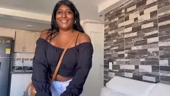 Afspelen Latina pornoster met grote kont krijgt een creampie na een ruige doggystyle-sessie