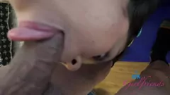播放 Brianna纵火的亲密特写POV Creampie