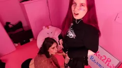 تشغيل ريد الشعر المحبوب من نائب الرئيس وسمين BBW ترانزيستور في الشرج POV مكثف