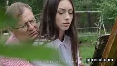 Redare Coed senzual este tentat și futut de profesorul ei mai mare