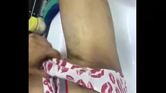 Reproduzir Solo Cumshot Exclusivo: Hot Guy acaricia seu Kokokeko