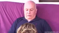 Redare Curvy Milf Swinger devine anală în trei fuck cu cumshots
