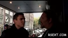 Reproduzir Hawt floozy com peitos diminutos é cortado, gatinho treinado severamente