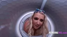 Reproduzir Mamãe deixa o filho liberar seu feitiço perplexo na secadora