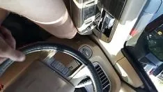 Redare Masturbați-vă în zona de parcare
