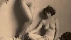 Redare Distracția cu lanternă de noapte prezintă „supraprotejează timpul de origine” de viața mea enigmatică, scârțâiturile sexy ale unui gentleman din partea victoriană