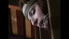 Jouer Corde ingag pour une statue nue