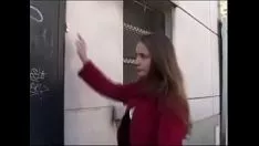 Jouer Alisa schmidtova ou paloma s. elle baise le gars de la station dans la boîte